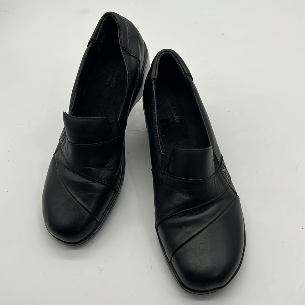 Clarks Black Leather Slip on Loafer size 10